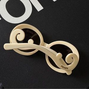 PRADA Sunglasses RARE Vintage cream/white SPR27NS